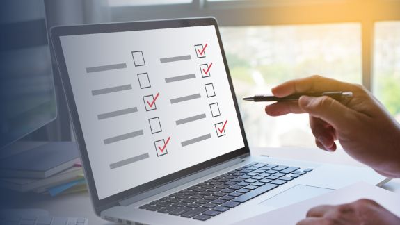 CEC atenționează: Sondajele în campania electorală se desfășoară cu acordul comisiei. Iată termenul limită pentru publicarea datelor