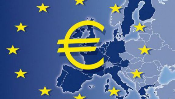 Cele mai sărace state membre UE, inclusiv România, vor să adere la zona euro