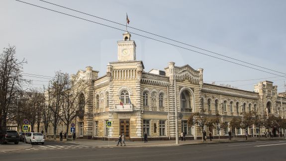 Chișinăul intră în noul an cu bugetul aprobat. Deficitul va însuma aproape 1,5 miliarde de lei