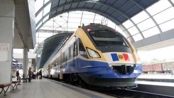Circulația trenului Chişinău-Bucureşti va fi reluată în noiembrie, după mai bine de un an şi jumătate în care aceasta a fost sistată