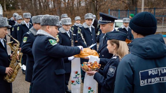 Colinde de Crăciun. Poliția de Frontieră a vestit Nașterea Domnului (GALERIE FOTO)