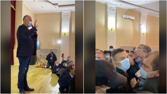 Conflict major la Fălești: Igor Dodon, în dispută cu Renato Usatîi la una dintre întâlnirile cu alegătorii. Mulțimea scandează „Rușine!” (VIDEO)
