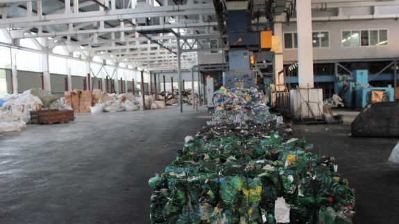 Consilierii PAS cer primarului general să ia măsuri pentru a preveni închiderea celei mai mari fabrici de sortare a deșeurilor 