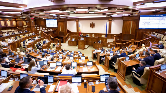 Deputații au operat modificările la Legea cu privire la proprietatea publică a unităților administrativ-teritoriale 