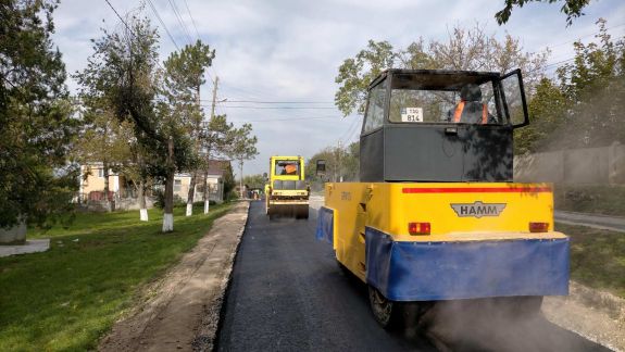 Drumuri mai bune în raionul Criuleni. Lucrările de reparație pentru 13 kilometri de drum au fost finalizate 