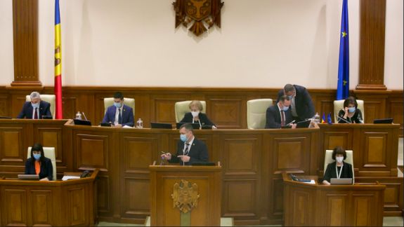 După replici acide și discuții aprinse, Parlamentul a votat unanim în primă lectură modificări la Legea bugetului de stat pentru anul 2020