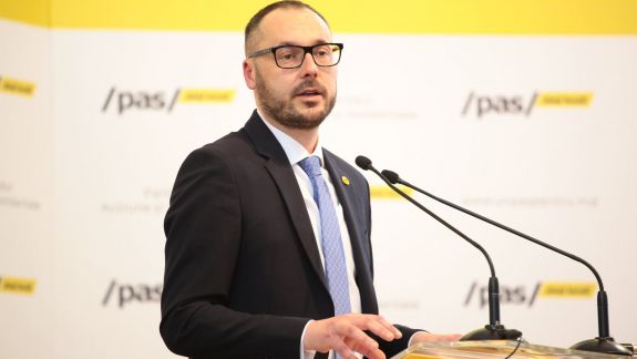 „E o prostie” sau cum răspunde Litvinenco la criticile lui Dodon cu privire la componența CSS