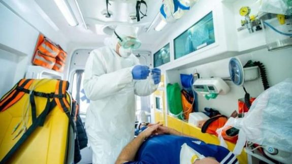 Echipele de pe ambulanță vor testa pacienții la COVID-19