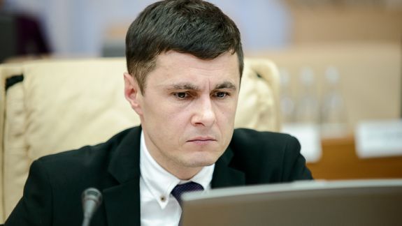 „Este inadmisibil să interzici oamenilor să se plimbe prin spații publice”. Nagacevschi îi cere lui Ciocoi să întrunească ședința CSE „pentru a corecta eroarea comisă”