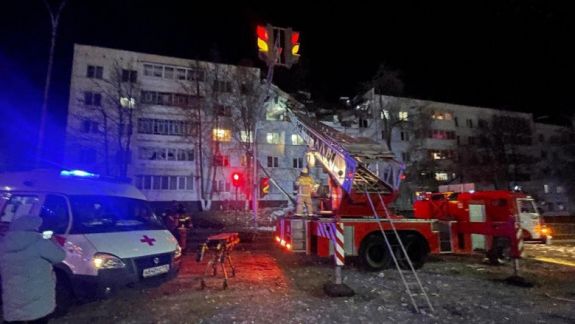 Explozie într-un bloc din Rusia. Acoperișul clădirii s-a prăbușit