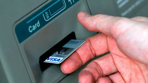 IDIS Viitorul: Cardurile bancare devin un mijloc de plată veritabil în R. Moldova