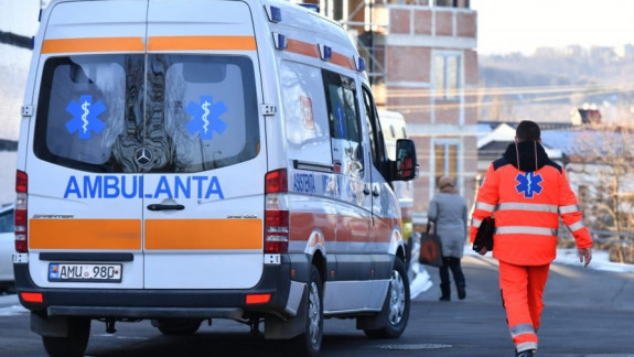 În trei zile de odihnă, echipele de pe ambulanțe au intervenit la peste 6.000 de chemări: 28 de accidente rutiere și peste 1.000 de urgențe în cazul copiilor