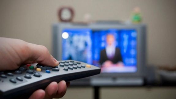 Interdicțiile impuse de așa-zisa „lege antipropagandă” au fost anulate. Deputații PSRM și Pentru Moldova au votat modificarea Codului Serviciilor Media Audiovizuale