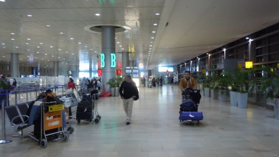 Israelul relaxează o parte din restricțiile impuse pentru a limita pandemia de COVID-19. De când se reiau zborurile