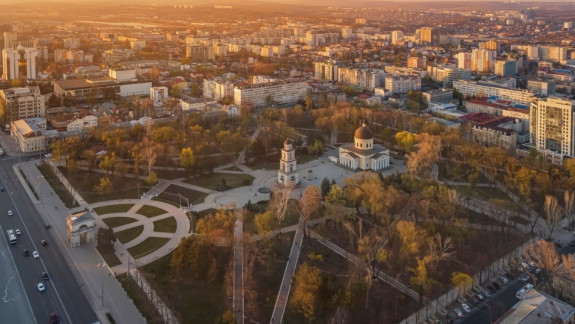 Județul Buzău va dona peste 400.000 de euro pentru finanțarea a două proiecte de modernizare a Chișinăului. Un proiect în acest sens a fost aprobat de CMC