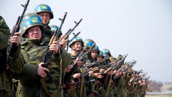 Litera „Z”, simbolul invaziei Kremlinului în Ucraina, purtată de militarii ruși din misiunea de pacificare de la Nistru