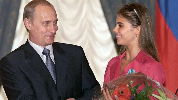 Londra a impus sancțiuni împotriva Alinei Kabaeva și a fostei soții a lui Vladimir Putin