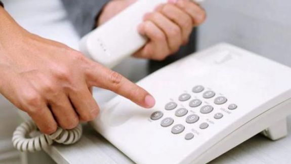 Mai vorbesc moldovenii la telefonul fix? Scade numărul abonaților, volumul de minute vorbite și vânzările