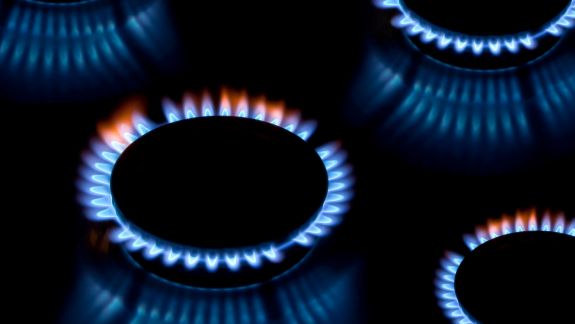 Majorarea retroactivă a tarifelor la gaze, agent termic și lumină | Cum am ajuns aici și cât de legală este această decizie (DOC)