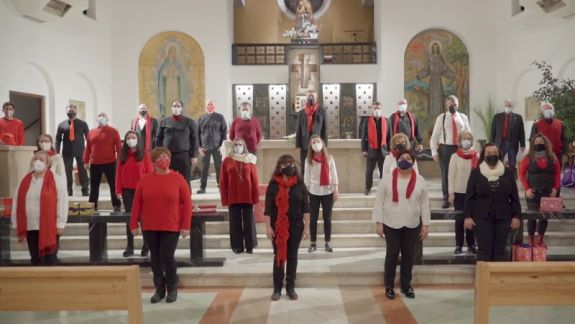 Membrii Ambasadei R. Moldova în Spania s-au alăturat unui cor și au interpretat colindul „O ce veste minunată”