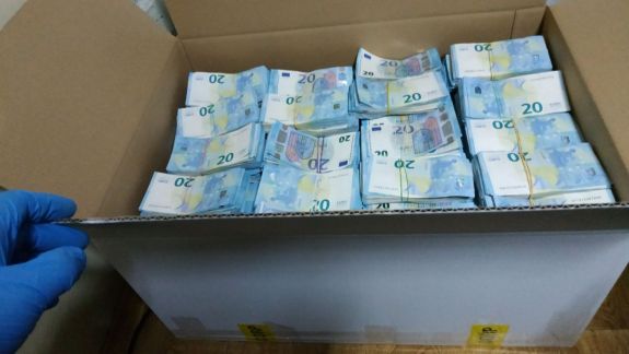 Milionul nu i-a purtat noroc. Șoferul tirului plin cu euro, plasat în arest preventiv pentru 30 de zile