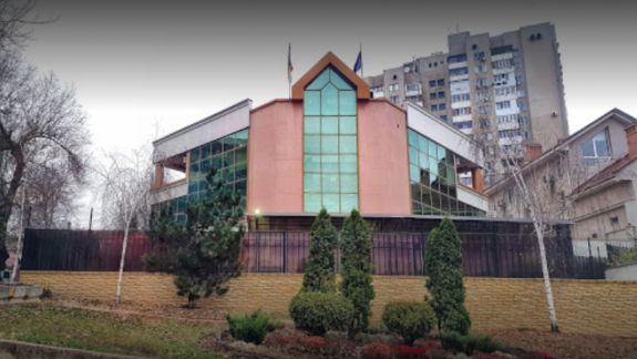 Modificări de program: În zilele de vineri, Secția consulară a Ambasadei României în R. Moldova va organiza doar depunerea jurământului