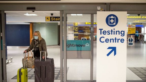 Moldovenii care călătoresc în Marea Britanie, obligați să prezinte test negativ la COVID-19. Noi condiții de intrare în țară