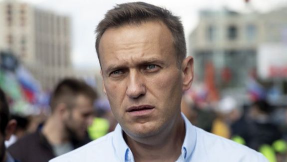NATO condamnă atacul asupra lui Navalnîi şi cere judecarea vinovaţilor