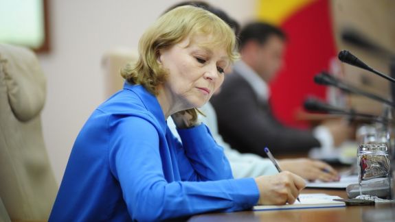 Nemerenco, rămasă fără numărul de telefon după un atac prin SMS-uri: Mi-a făcut un „bine” o colonie de saprofite