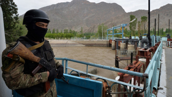 Noi ciocniri la granița dintre Tadjikistan și Kârgâzstan: S-a înregistrat un deces și mai multe persoane rănite