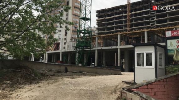 Construcția „Braus Imobiliare” de pe bd. Mircea cel Bătrân: Primăria intenționează să sisteze lucrările pentru două din trei blocuri
