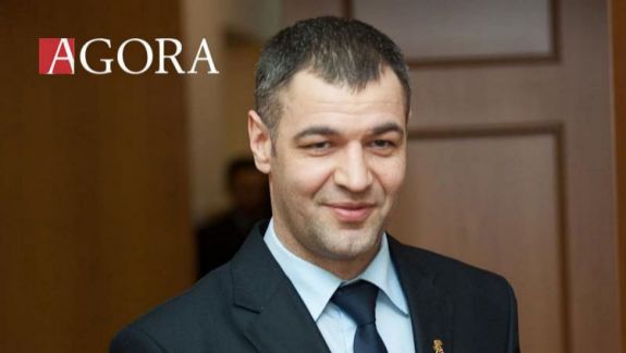 Octavian Țîcu a depus semnăturile la CEC pentru a fi înregistrat în cursa electorală