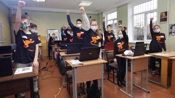 Orange #Supercoders: 600 de elevi au participat la cel mai grandios proiect naţional de coding