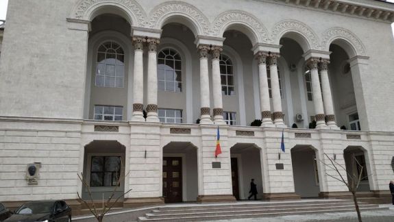 Pe numele lui Igor Dodon și al Zinaidei Greceanîi au fost depuse două sesizări la PG. Deputați invocă depășirea atribuțiilor de serviciu