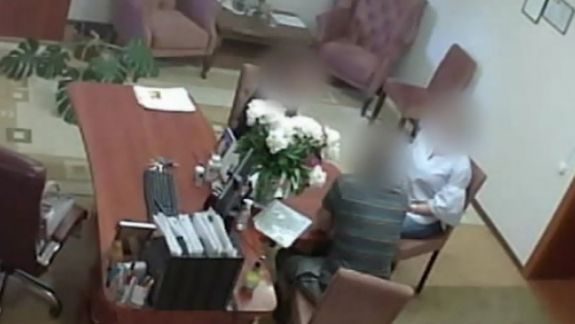 Percheziții la Primăria Trușeni: Primarul și unii funcționari locali au fost reținuți fiind bănuiți de acte de corupție