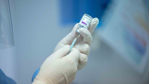 Peste 12 mii de lucrători medicali din țară au fost vaccinați împotriva noului coronavirus