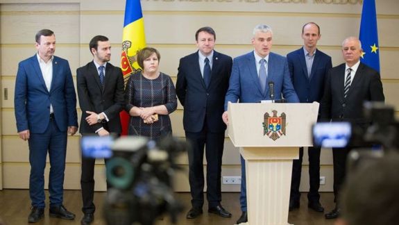 Platforma DA cere audierea premierului interimar în plenul Parlamentului. „Sunt foarte multe întrebări cu privire la procurarea dozelor de vaccin CoronaVac”