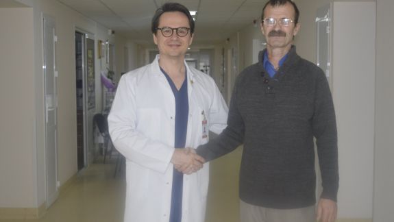 Premieră în chirurgia coloanei vertebrale: Operația de protezare a discurilor cervicale restabilește toate mișcările gâtului