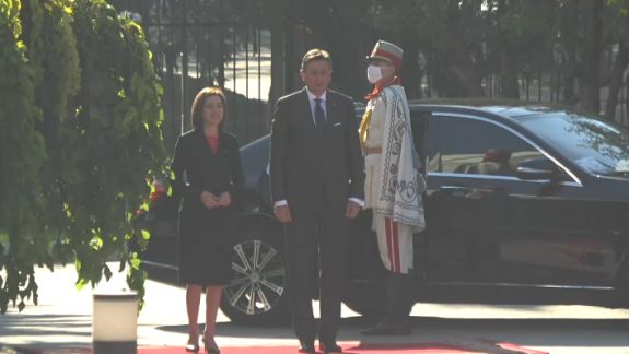 Președintele Republicii Slovenia a ajuns la Chișinău. Acesta este întâmpinat de șefa țării Maia Sandu (LIVE)