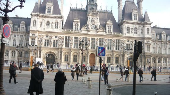 Primăria din Paris, amendată cu 90.000 de euro pentru că a numit „prea multe femei în funcții de conducere”