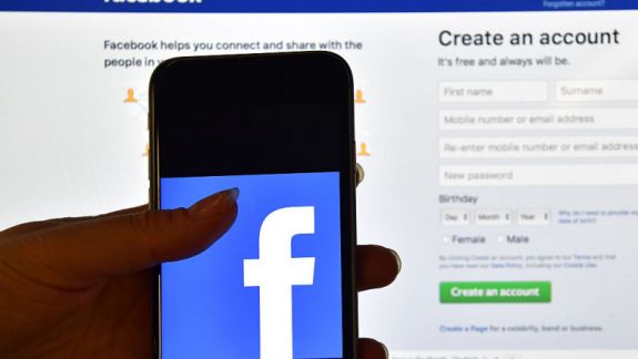 Probleme la Facebook Messenger, Instagram și WhatsApp. Utilizatori din toată lumea spun că nu pot accesa platformele