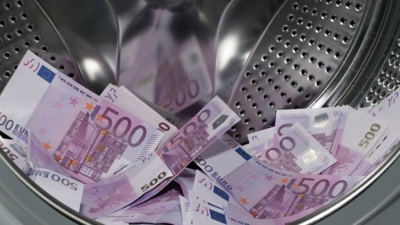 Proiectul de lege privind spălarea banilor, din nou în atenția ONG-urilor: „Persoanele interesate au fost lipsite efectiv de dreptul la consultări publice”
