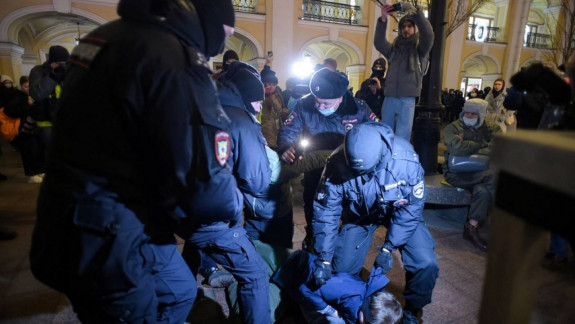 Protestatarii împotriva mobilizării au fost arestați și înrolați direct în armată, potrivit grupului de monitorizare