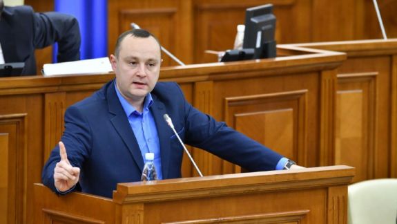 PSRM cheamă partidele de dreapta la dialog: „Sună bine anumite mesaje în stradă, dar în Parlament trebuie să aducem argumente juridice”