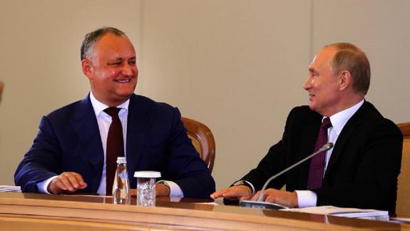 Putin, susținere deschisă pentru Dodon în alegeri: Sper că poporul îi va aprecia eforturile (VIDEO)