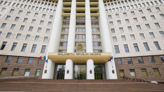 Reacțiile PAS și Pro Moldova la decizia PSRM de a negocia o coaliție cu PD: Alegerea este între confortul unor deputați și interesul cetățenilor