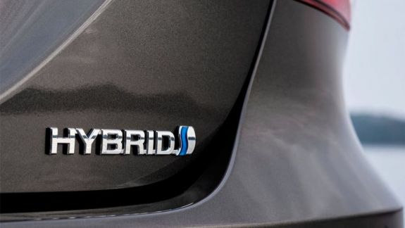 Reducerea de 50% la importul mașinilor cu motoare hybrid ar putea reveni. Deputatul Alaiba a înregistrat un proiect de lege în acest sens