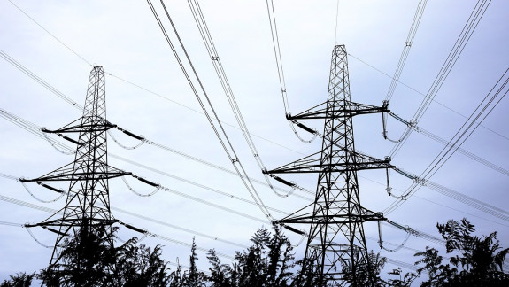Republica Moldova și România vor putea face schimburi comerciale de energie electrică. Transelectrica şi Moldelectrica au semnat un contract
