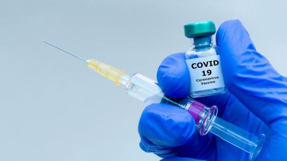România a aprobat Ordonanța de urgență prin care va oferi R. Moldova 20 de mii de doze de vaccin anti-COVID-19 