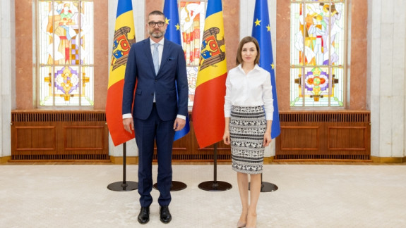 Șefa statului a primit scrisorile de acreditare ale noului ambasador al României în Republica Moldova